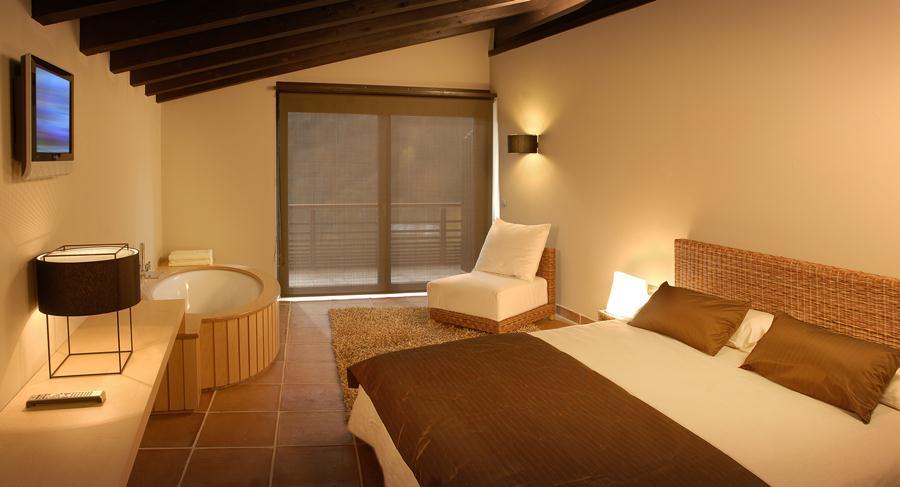 Hotel Rural-Spa Resguard Dels Vents Ribes De Freser Exterior photo